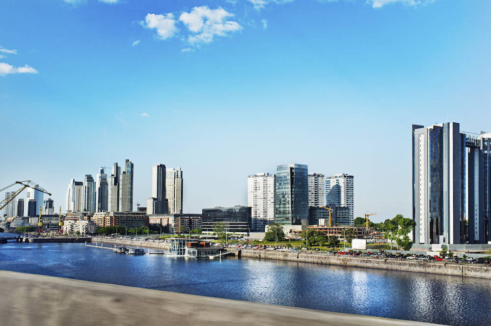 iStock_000056880280_Large