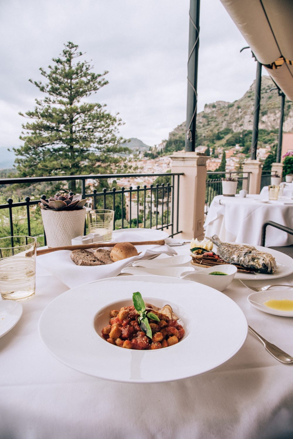 Nine Amazing Bars and Restaurants in Taormina, Sicily LaptrinhX / News